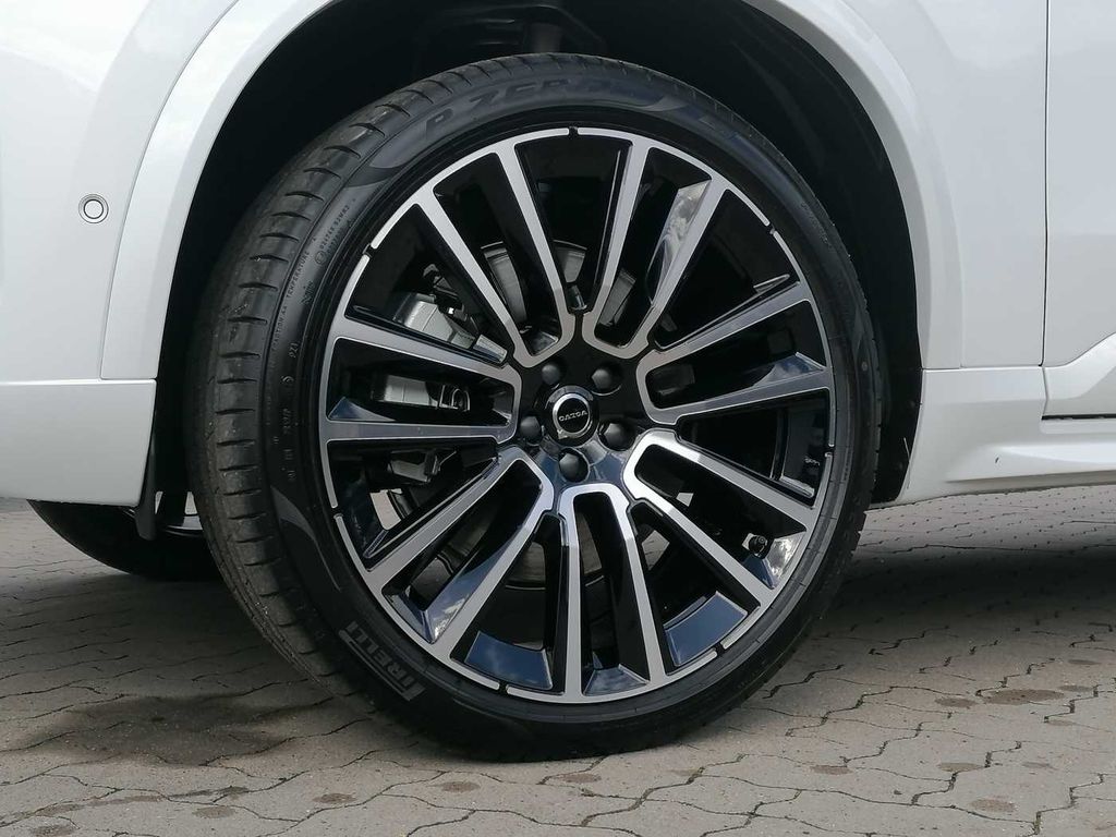 Volvo XC90 2025