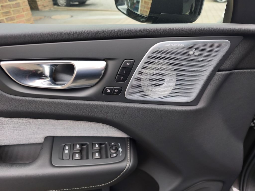 Volvo XC60 2024