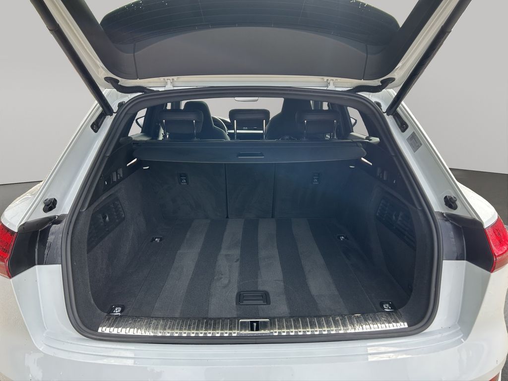 Audi e-tron 2022