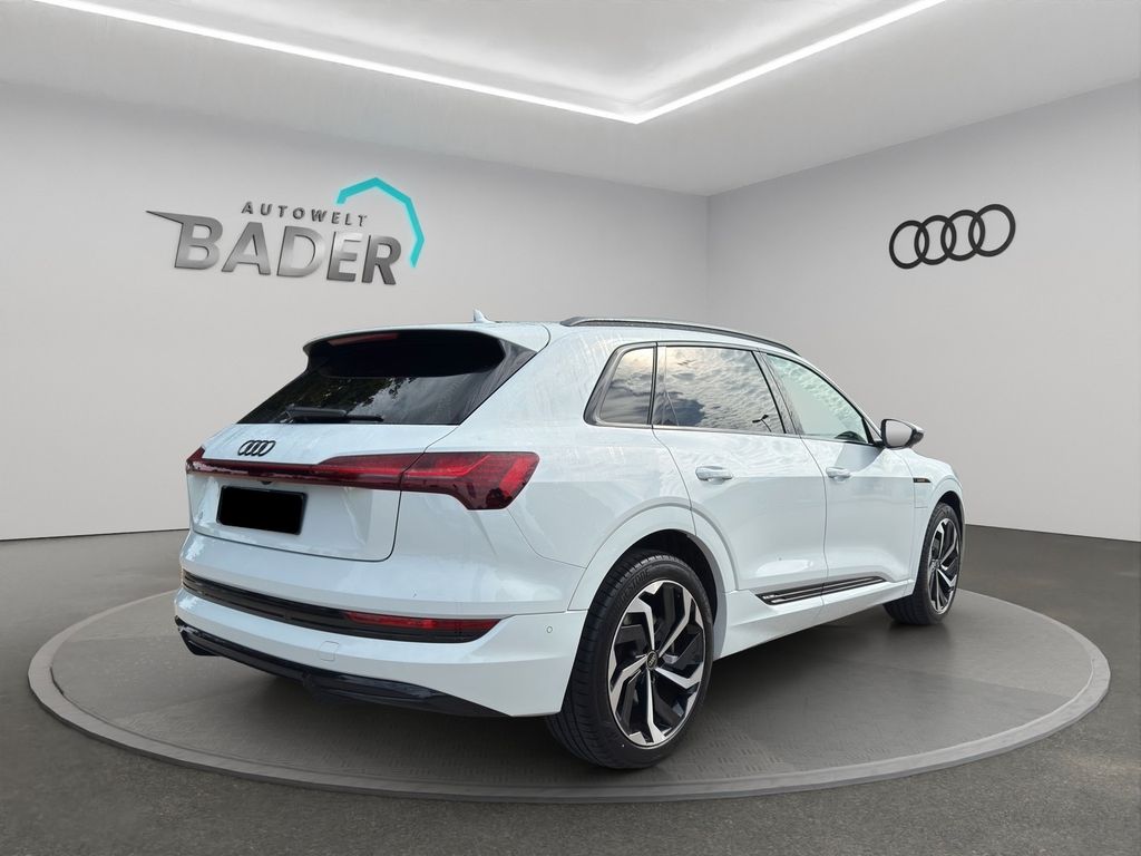 Audi e-tron 2022