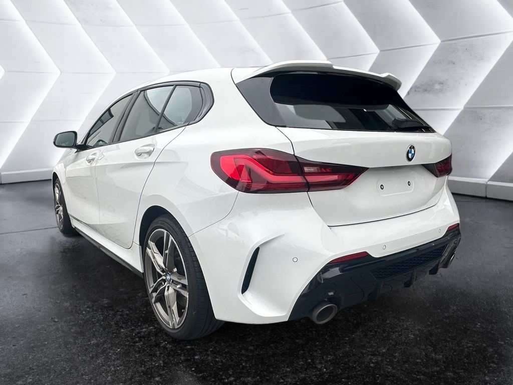 BMW M135 2022