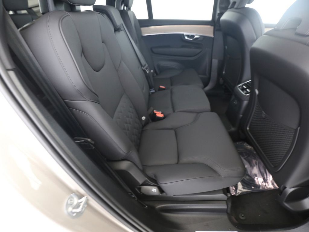 Volvo XC90 2025