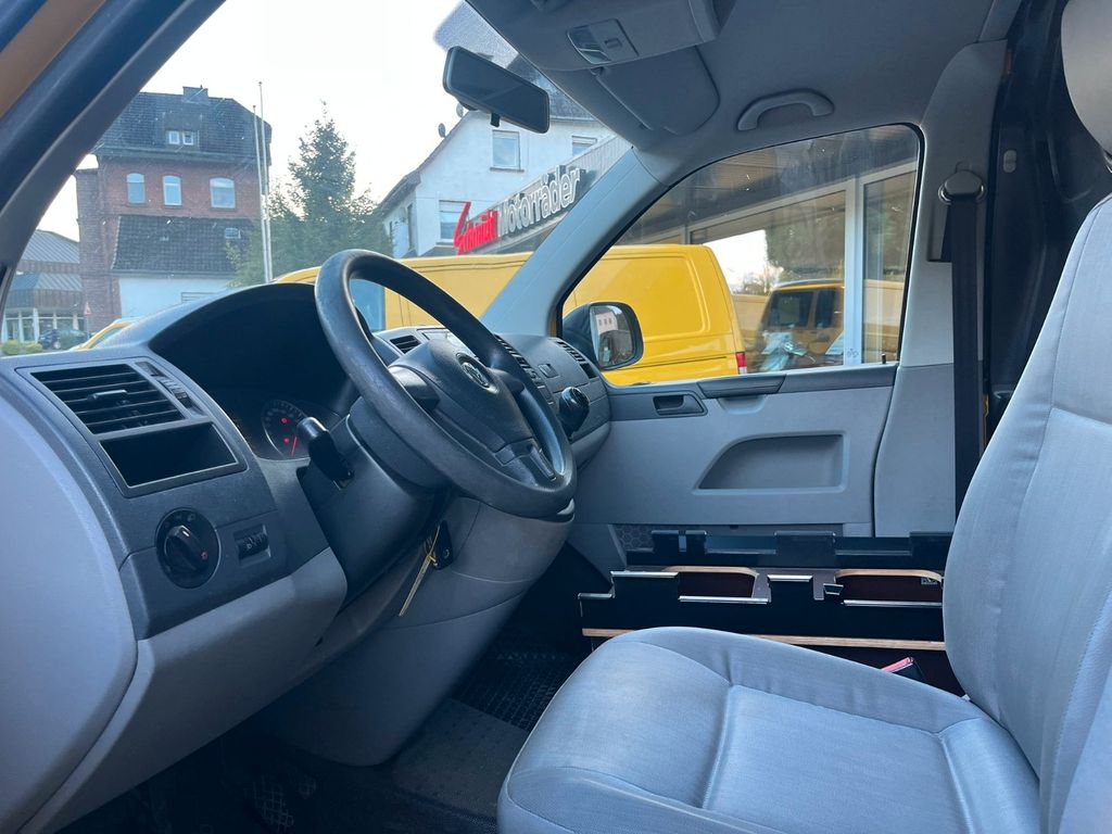 Volkswagen T5 Transporter 2011