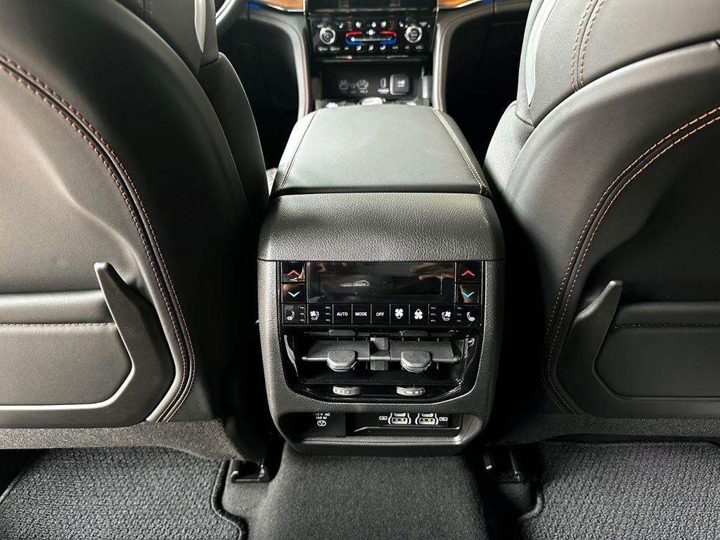 Jeep Grand Cherokee 2024