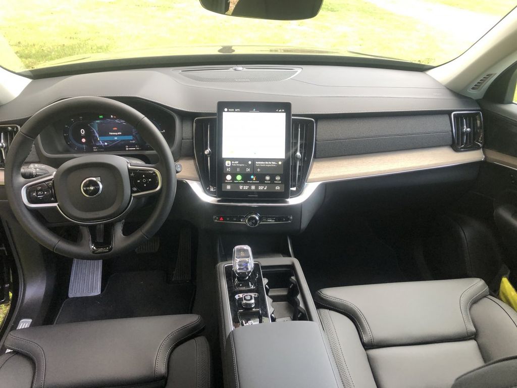 Volvo XC90 2025