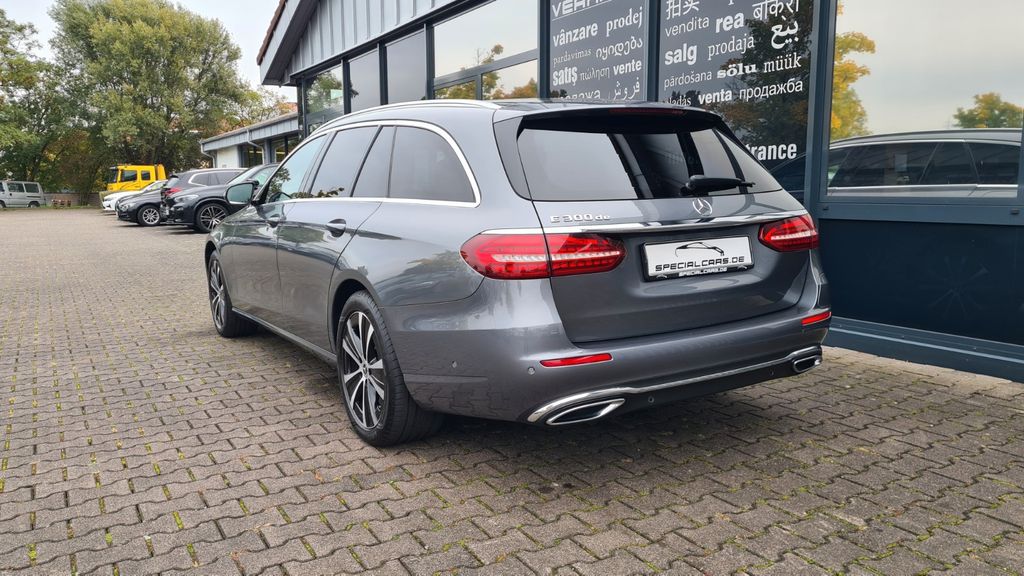 Mercedes-Benz E 300 2022