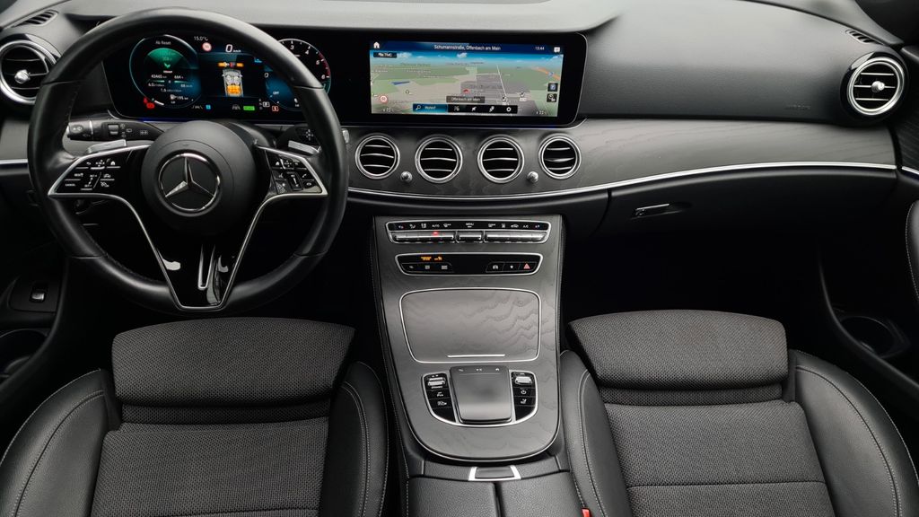 Mercedes-Benz E 300 2022