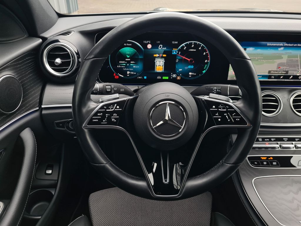 Mercedes-Benz E 300 2022