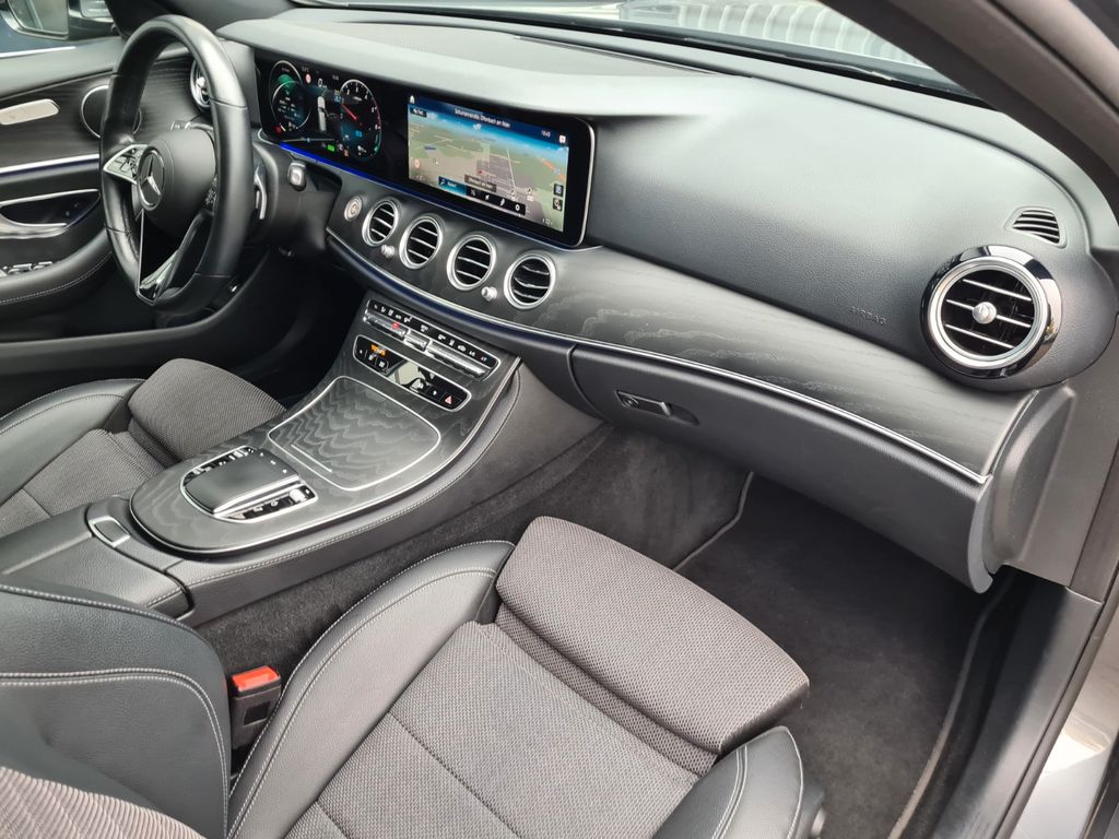 Mercedes-Benz E 300 2022
