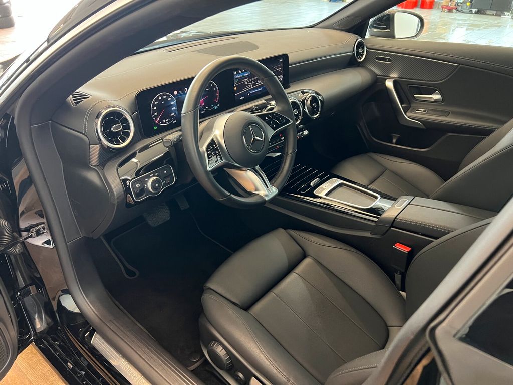 Mercedes-Benz CLA 200 2024