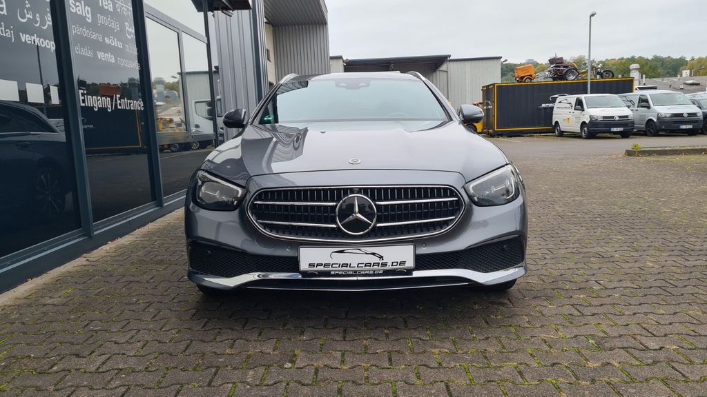Mercedes-Benz E 300 2022
