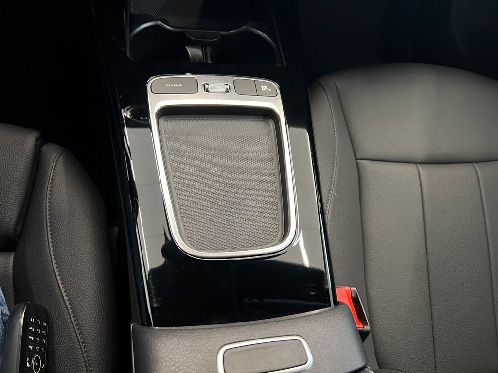 Mercedes-Benz CLA 200 2024