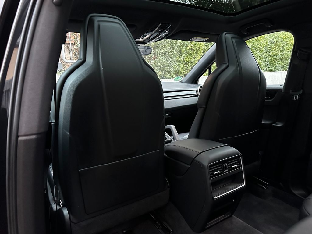 Porsche Cayenne 2021