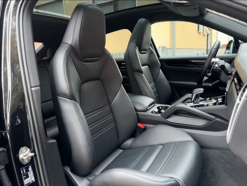 Porsche Cayenne 2021