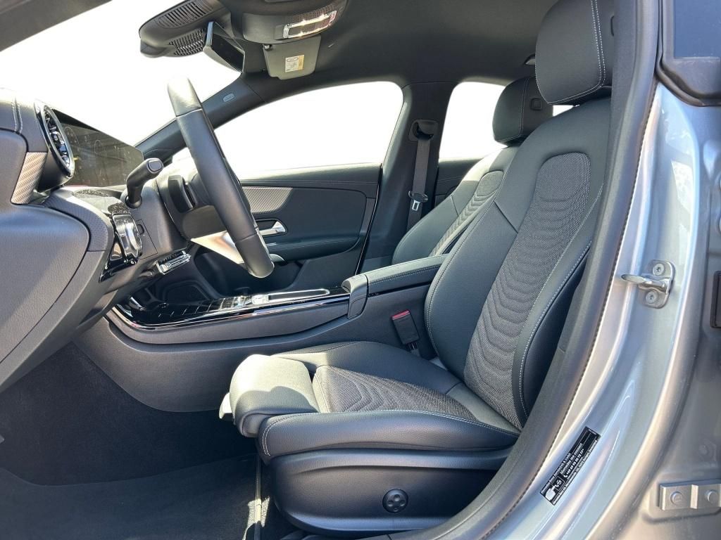 Mercedes-Benz CLA 180 2024