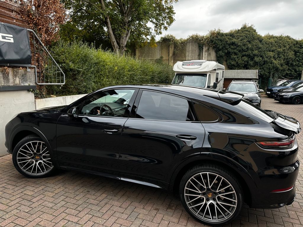 Porsche Cayenne 2021