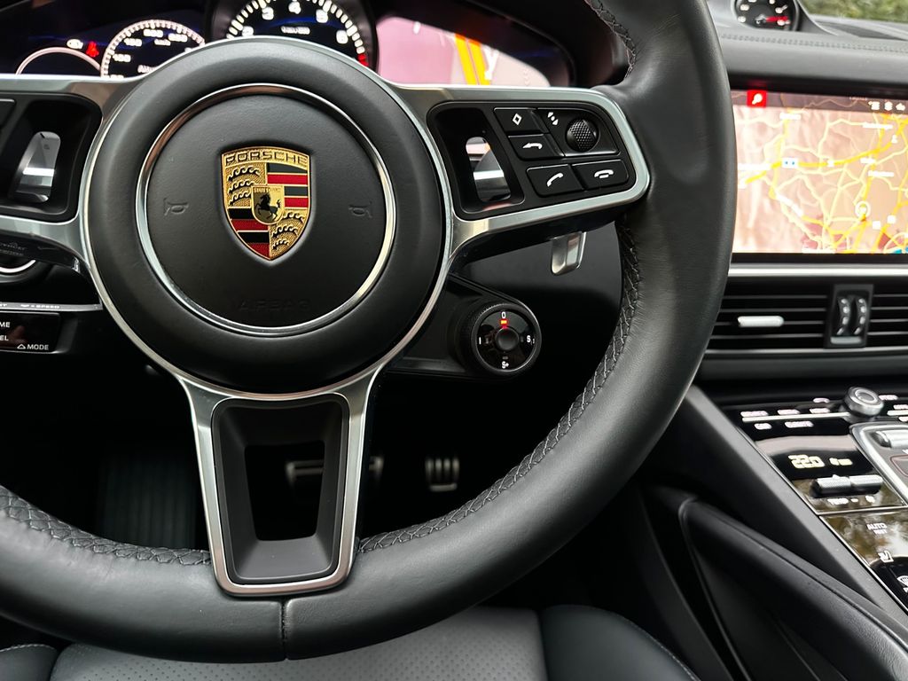 Porsche Cayenne 2021