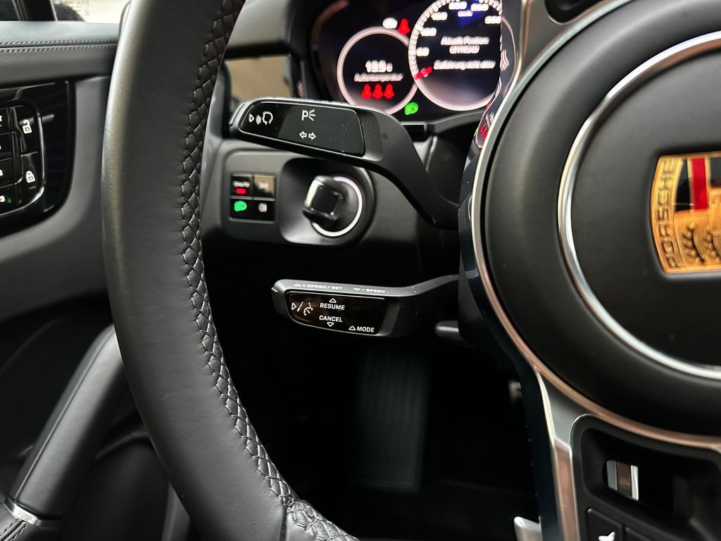 Porsche Cayenne 2021