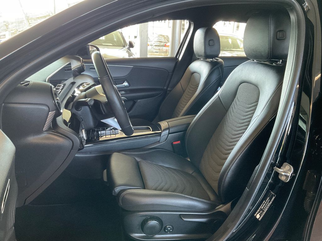 Mercedes-Benz A 200 2024