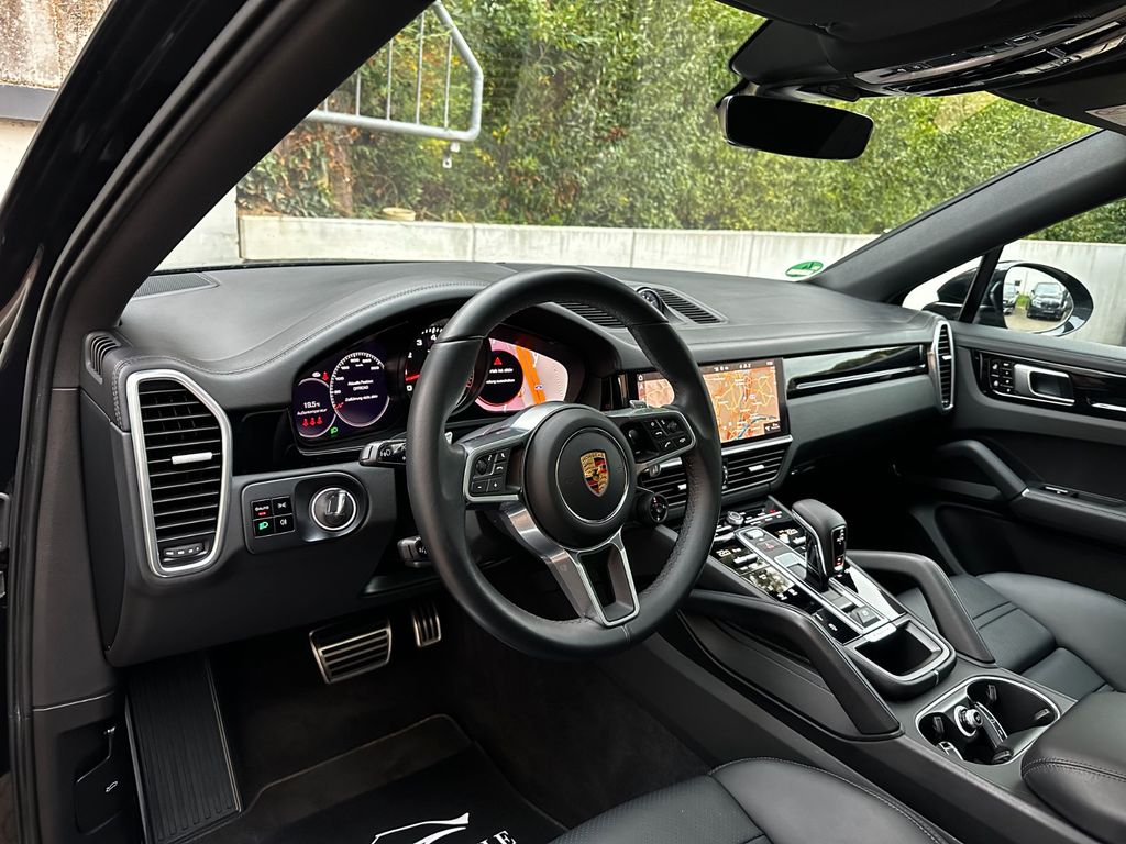 Porsche Cayenne 2021