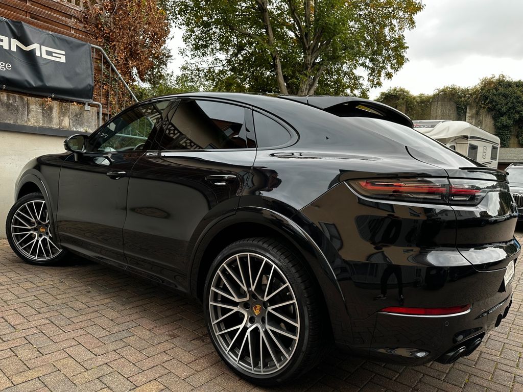 Porsche Cayenne 2021