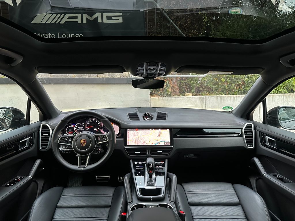 Porsche Cayenne 2021