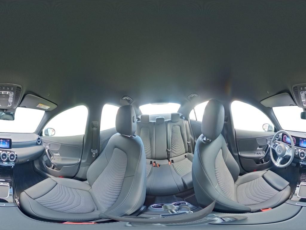 Mercedes-Benz CLA 180 2024