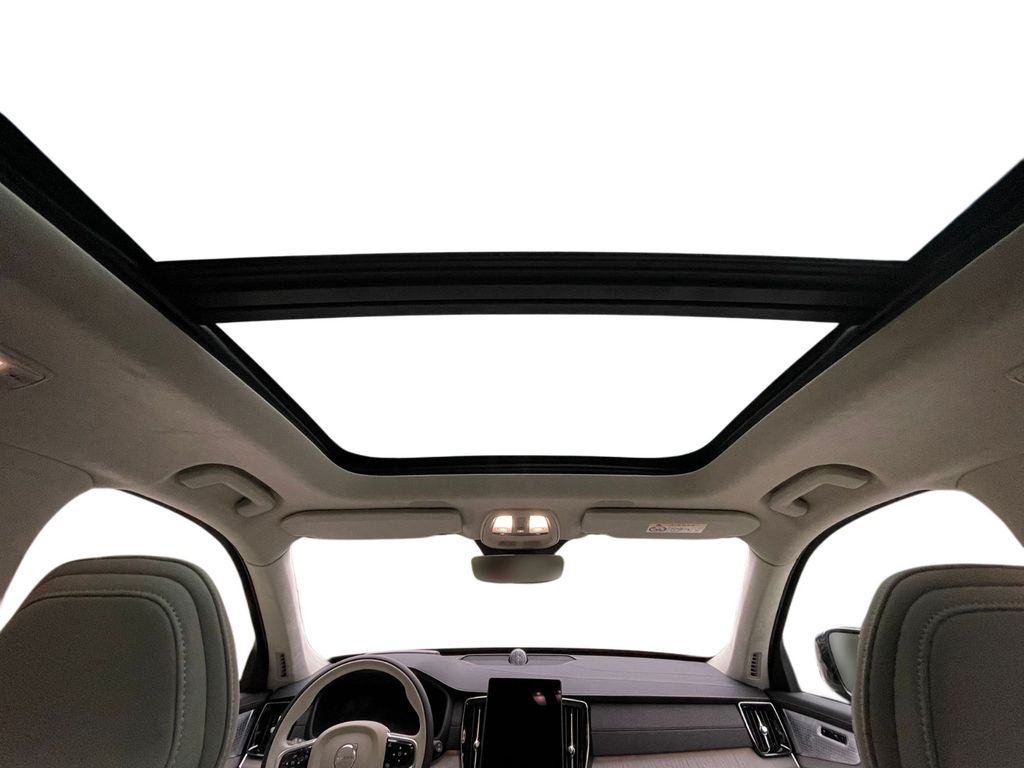 Volvo XC90 2025