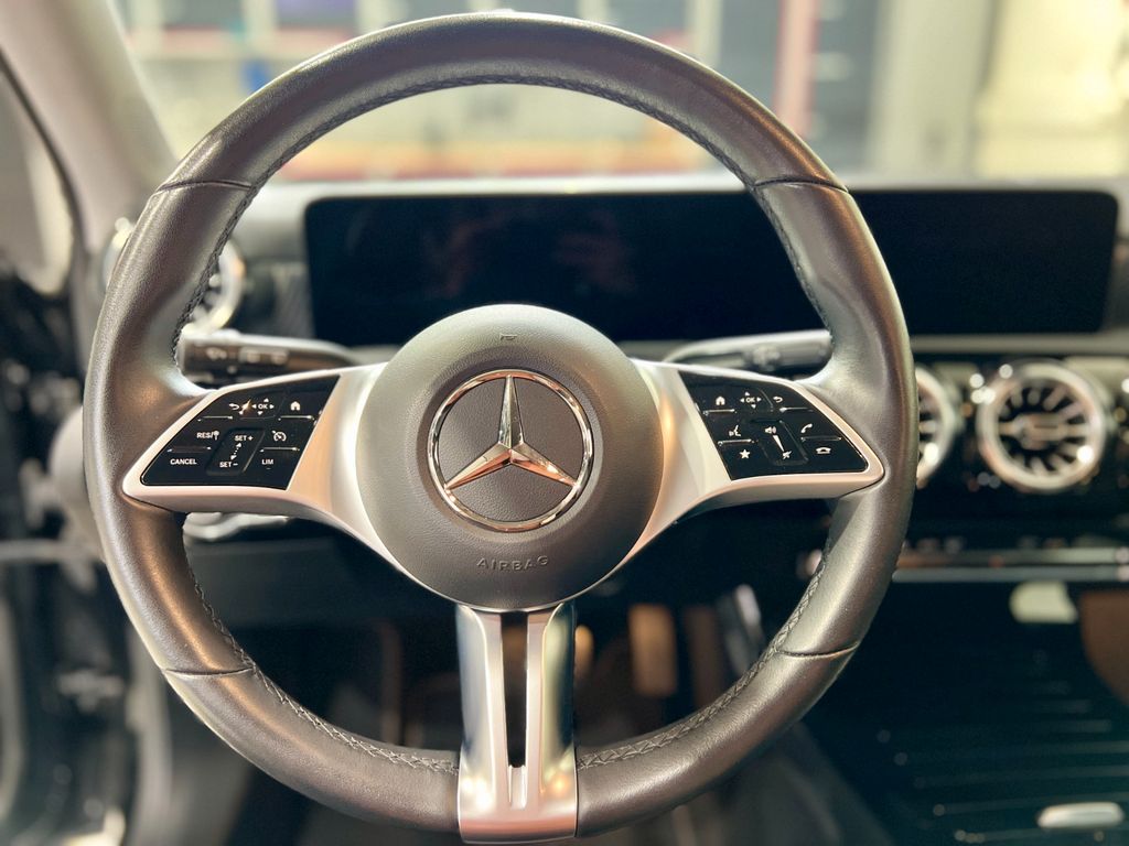 Mercedes-Benz A 180 2023