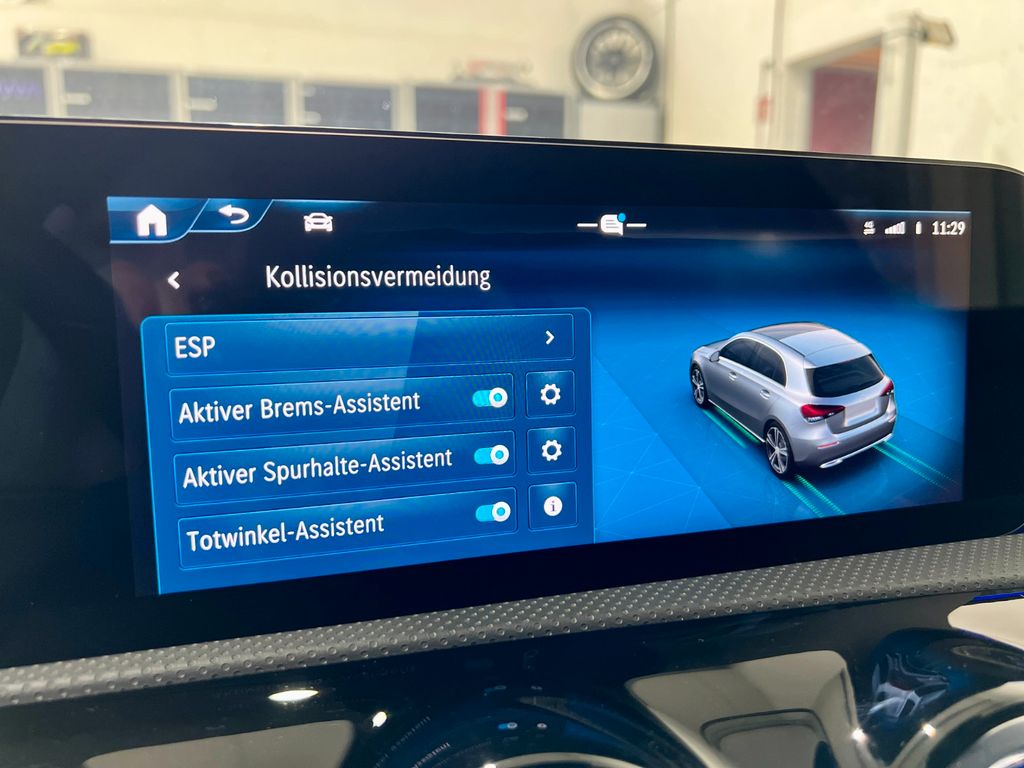 Mercedes-Benz A 180 2023