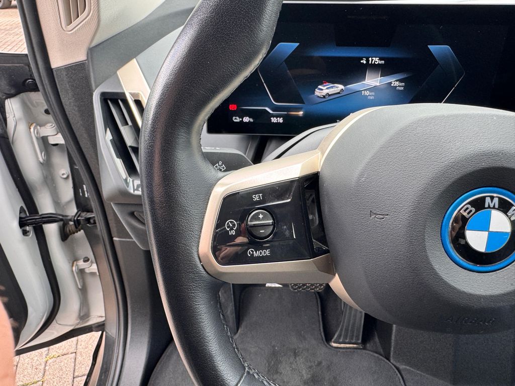 BMW iX 2022