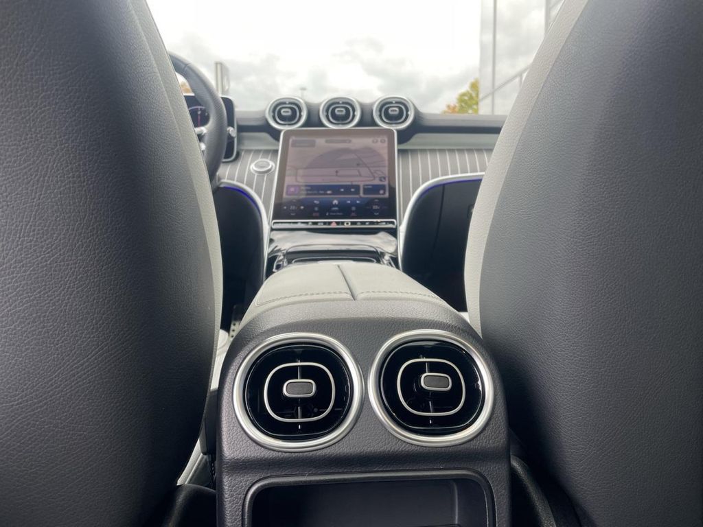 Mercedes-Benz C 300 2024