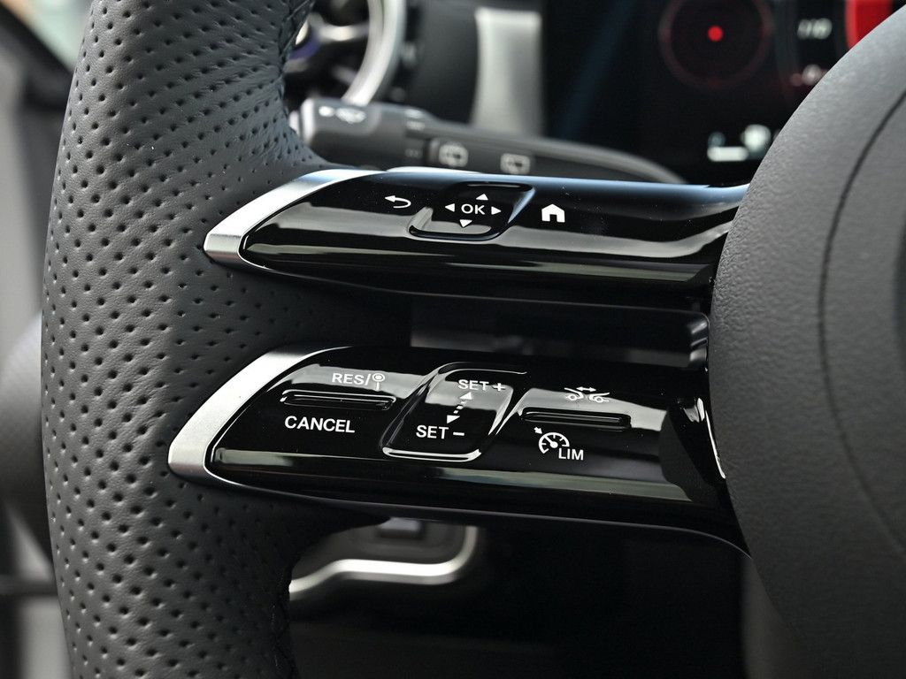 Mercedes-Benz A 200 2025