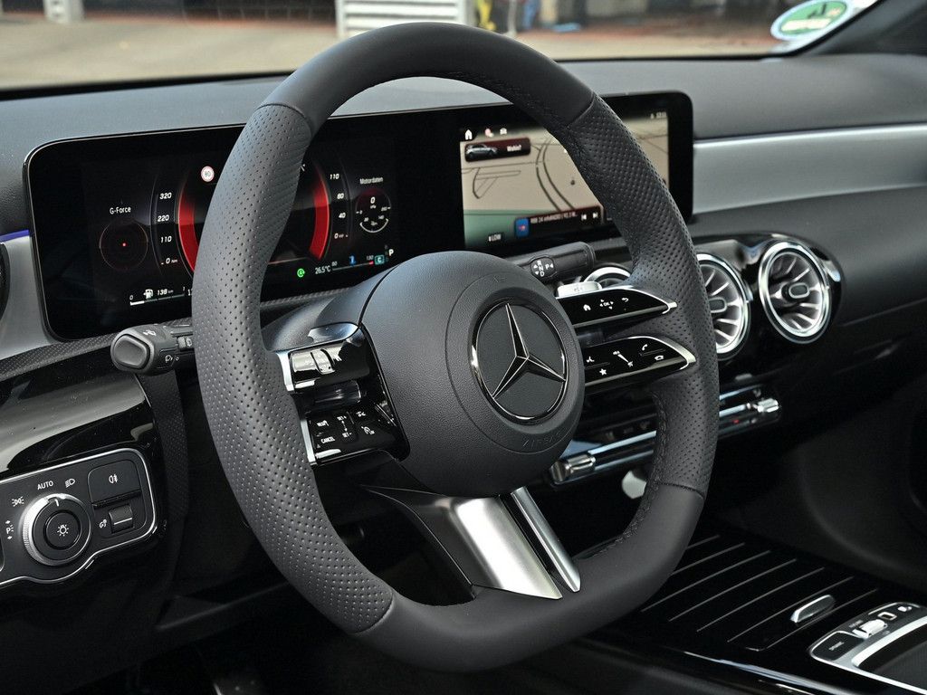 Mercedes-Benz A 200 2025