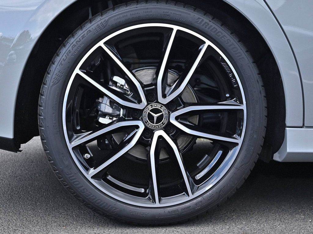 Mercedes-Benz A 200 2025