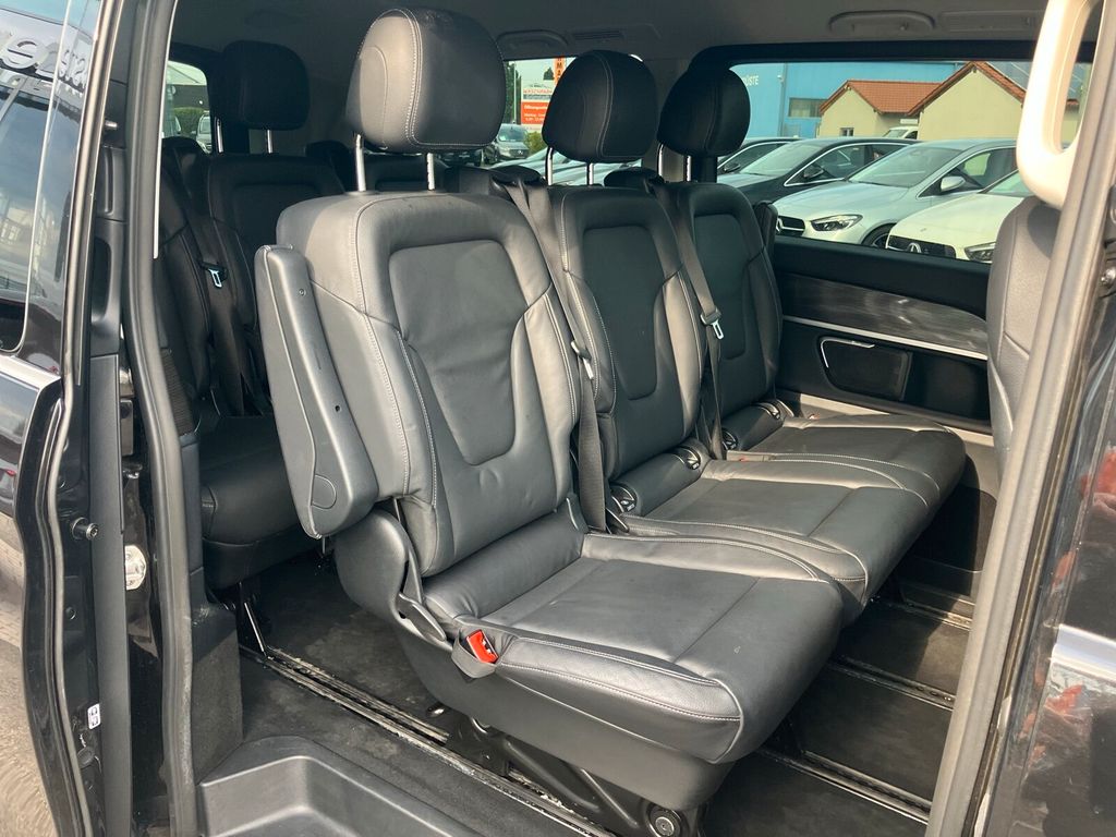 Mercedes-Benz V 300 2023