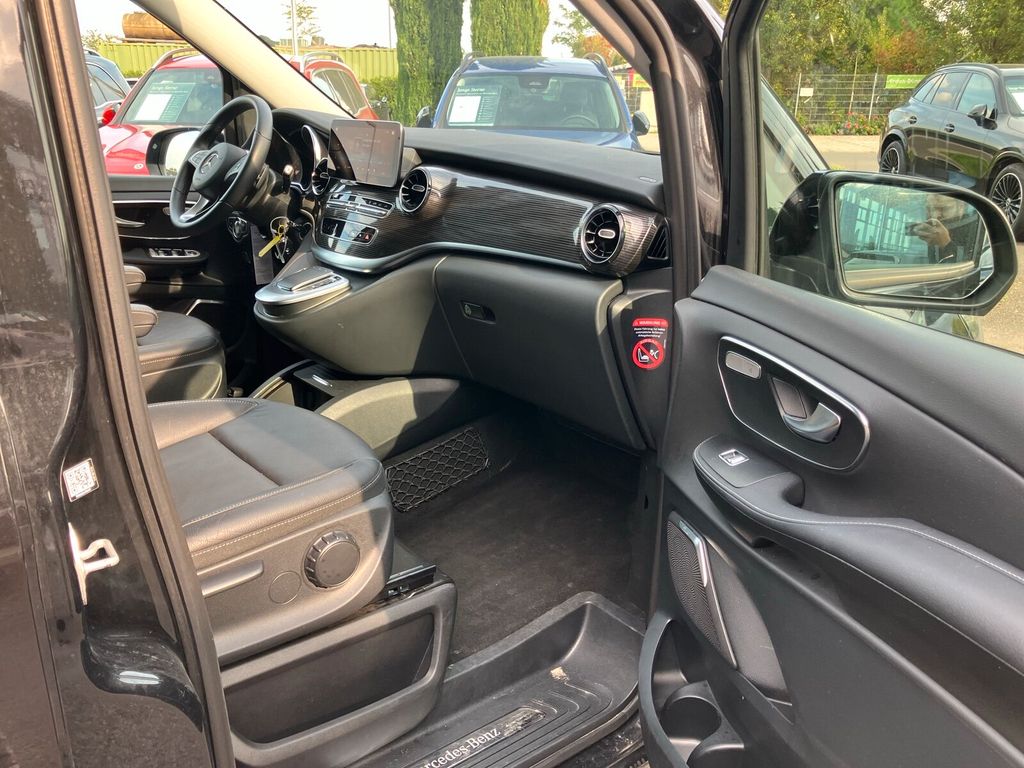 Mercedes-Benz V 300 2023