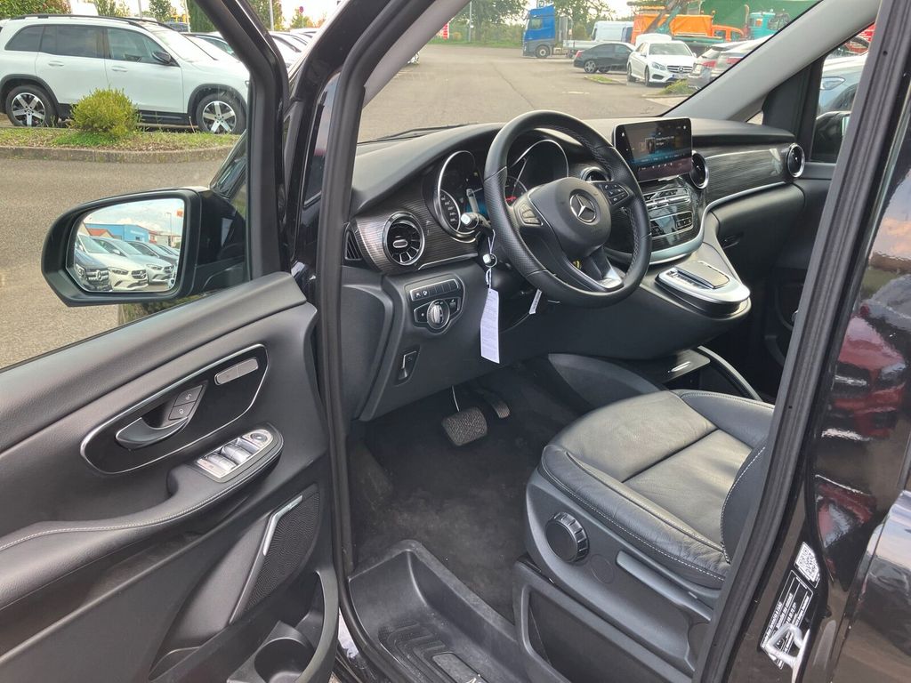 Mercedes-Benz V 300 2023