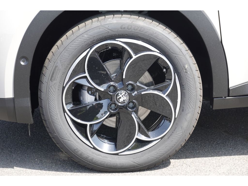 Alfa Romeo Junior 2025