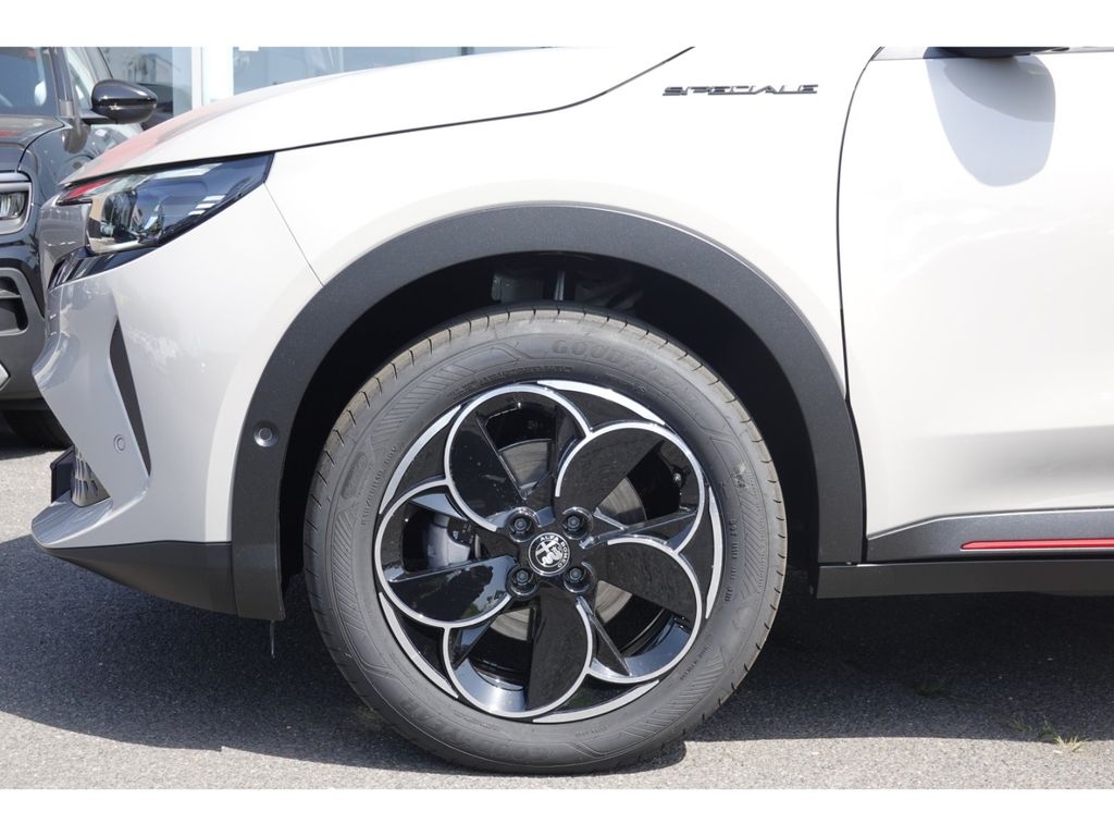 Alfa Romeo Junior 2025