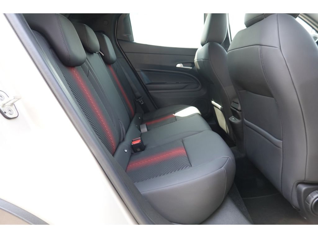 Alfa Romeo Junior 2025