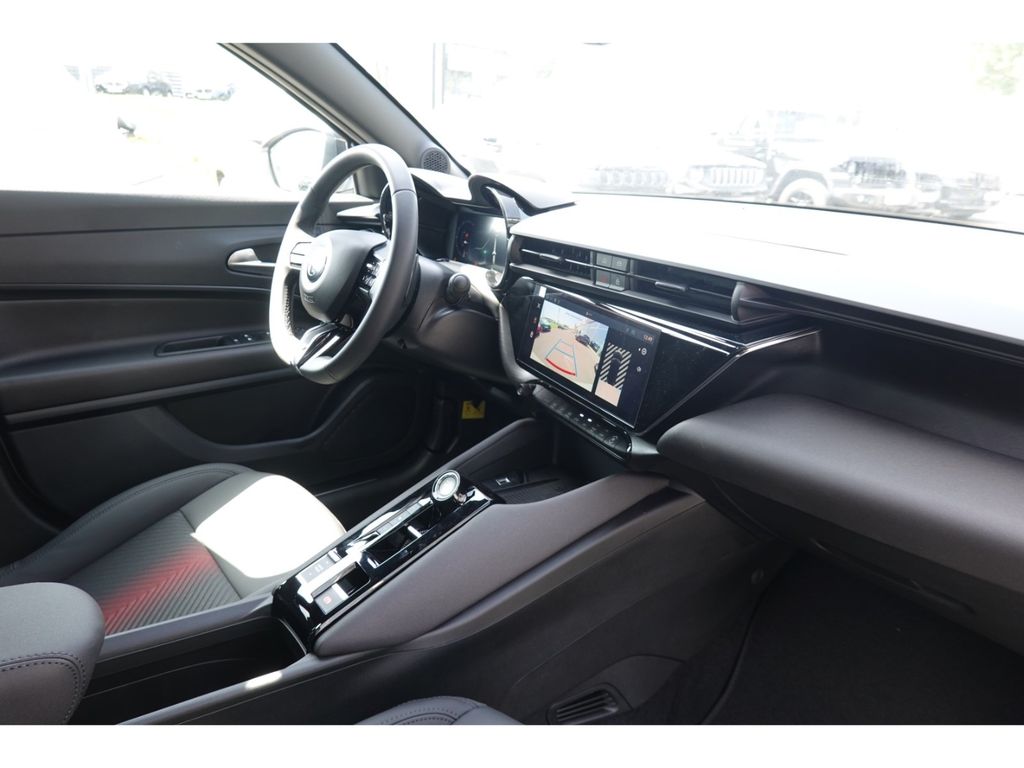 Alfa Romeo Junior 2025