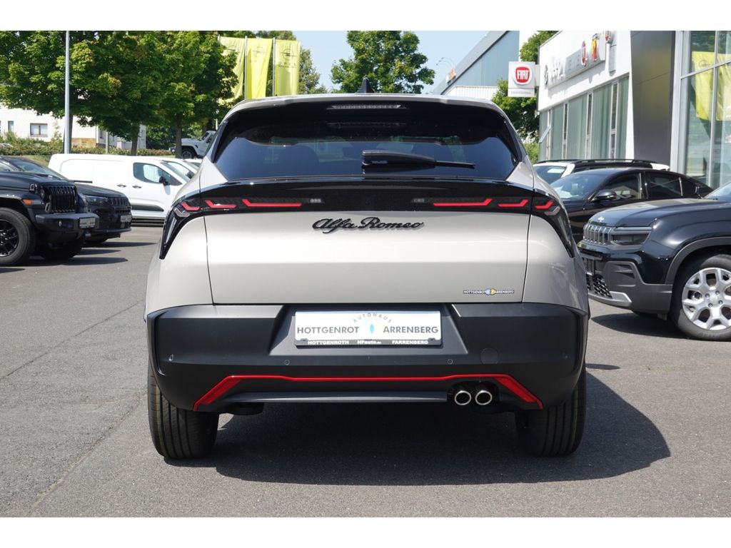 Alfa Romeo Junior 2025