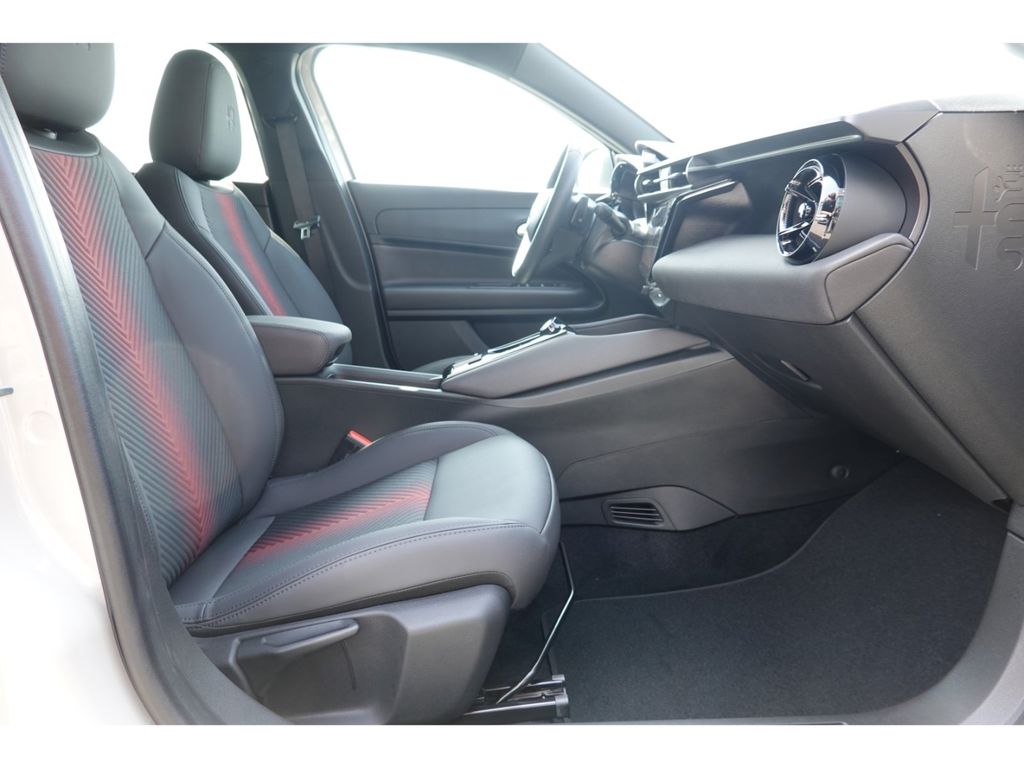 Alfa Romeo Junior 2025