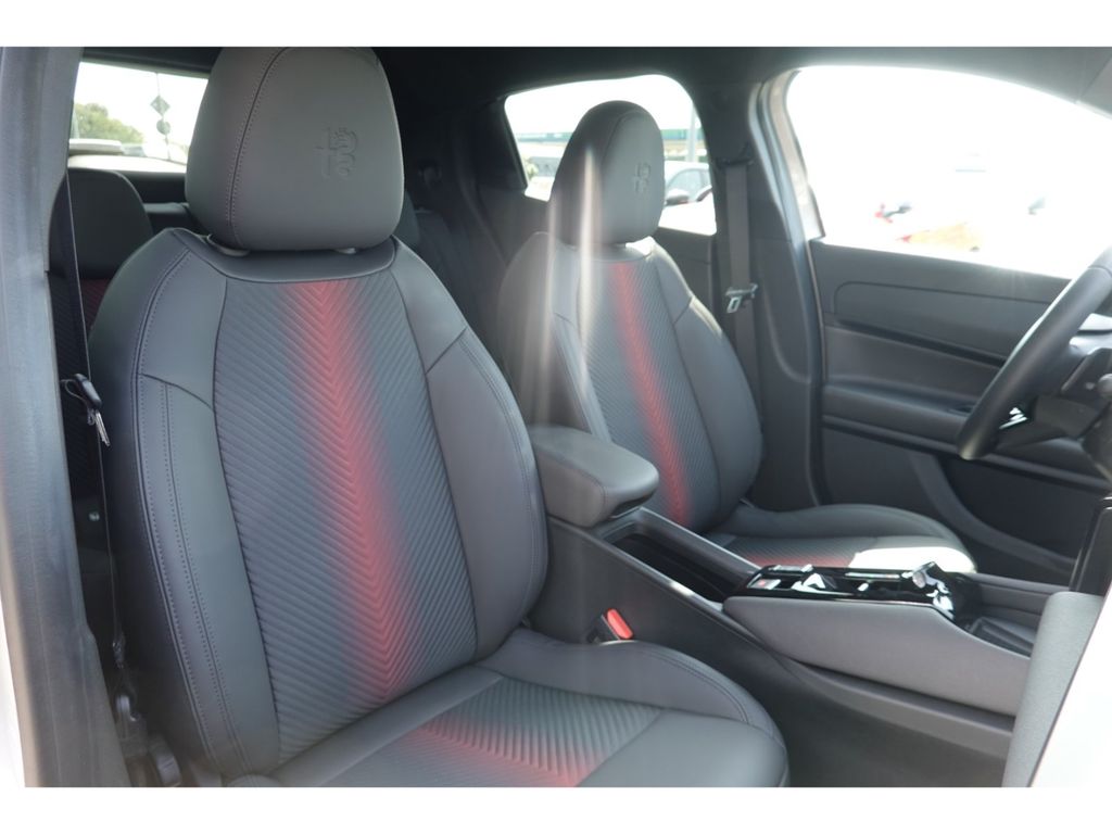 Alfa Romeo Junior 2025