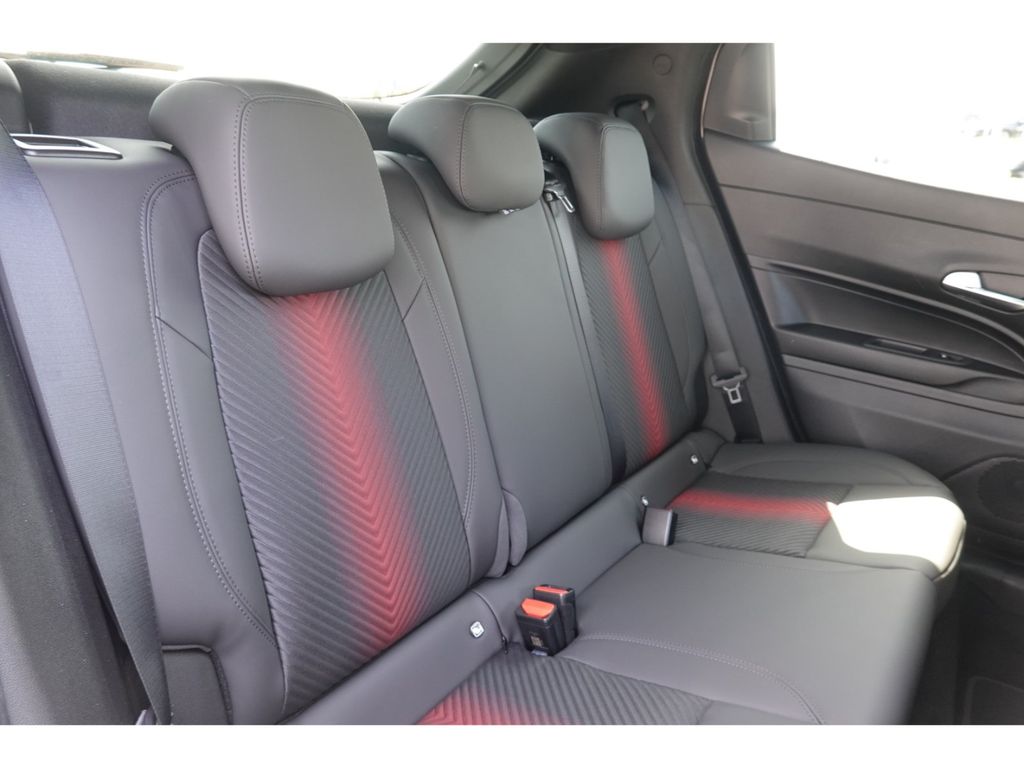 Alfa Romeo Junior 2025