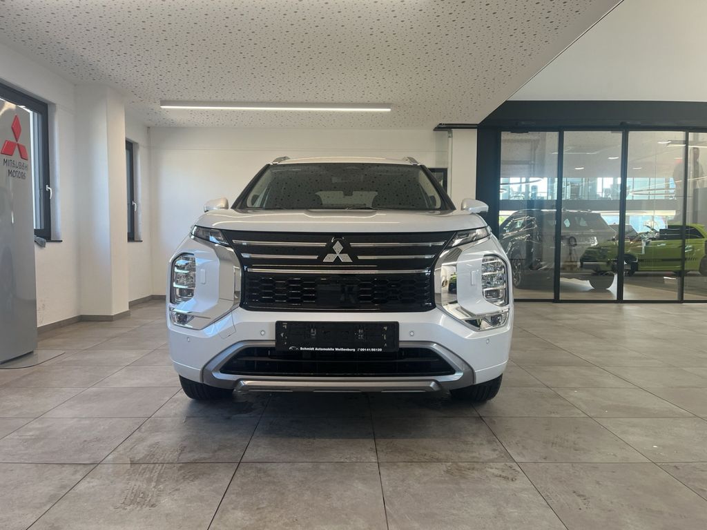 Mitsubishi Plug-in Hybrid Outlander