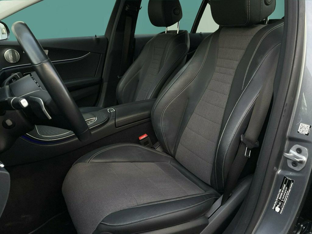 Mercedes-Benz E 300 2022
