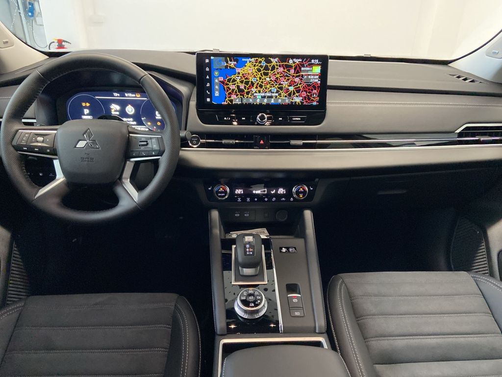 Mitsubishi Plug-in Hybrid Outlander