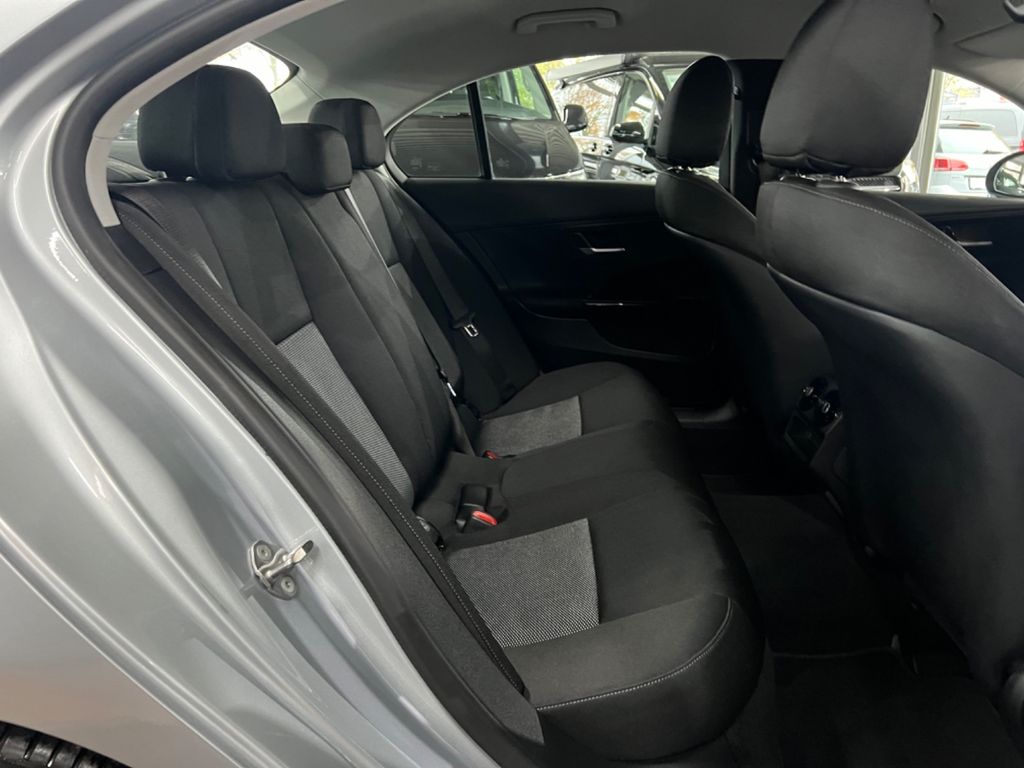 Mercedes-Benz C 200 2023